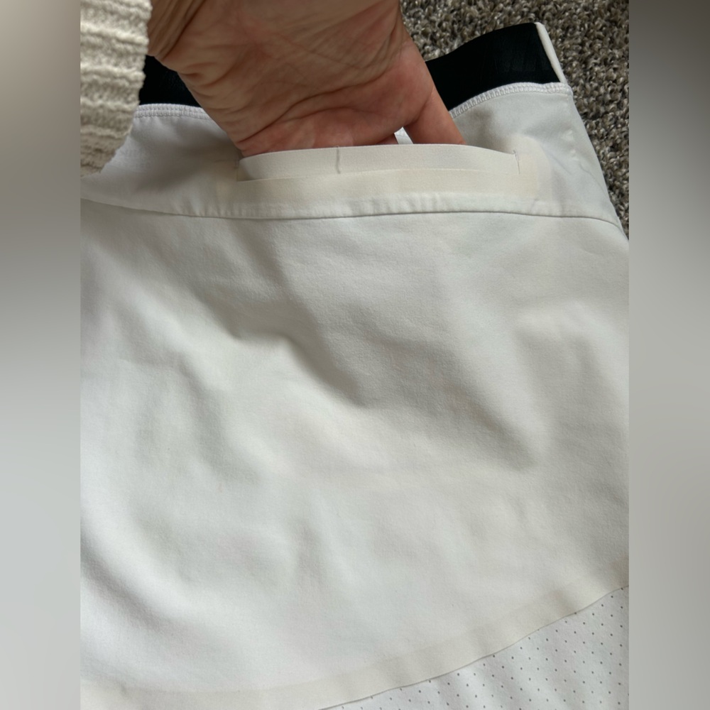 Nike Wome’s White Golf Dri-Fit Skirt and Under Shorts size small - Picture 5 of 13